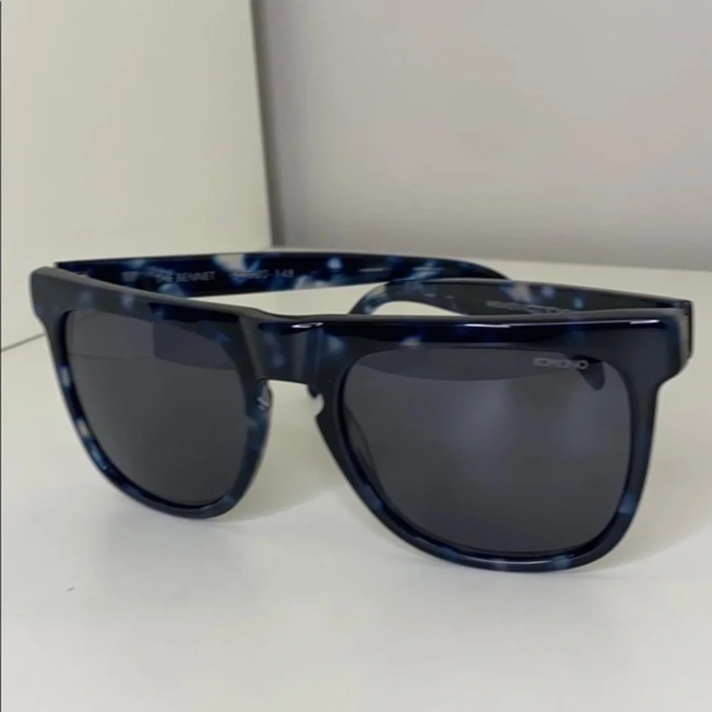 Komono Sunglasses Bennet Indigo Demi